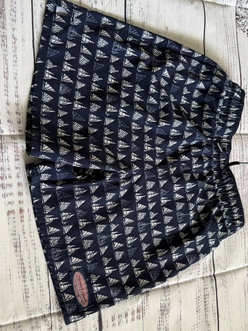 Vineyard Vines Boy Swim Shorts size Small